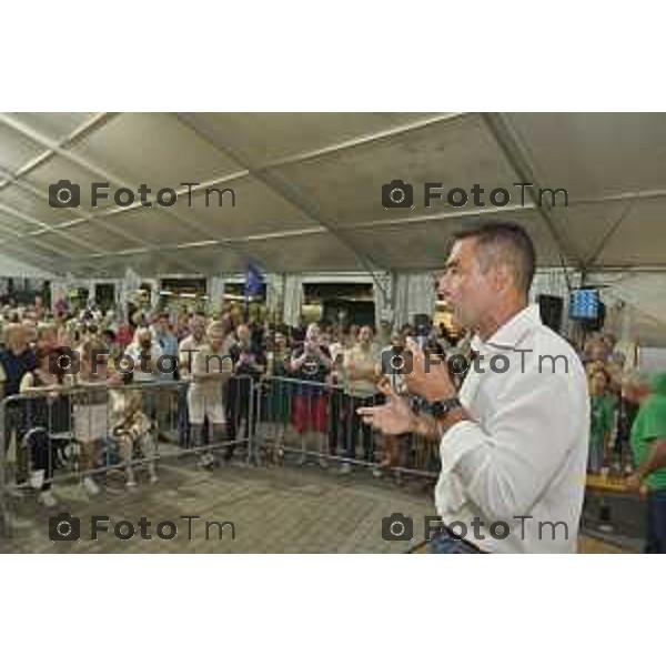 Tiziano Manzoni/LaPresse 10-08- 2024 Bergamo, Italia CronacaPontida Bergamo Generale Roberto Vannacci alla festa della Lega 2024