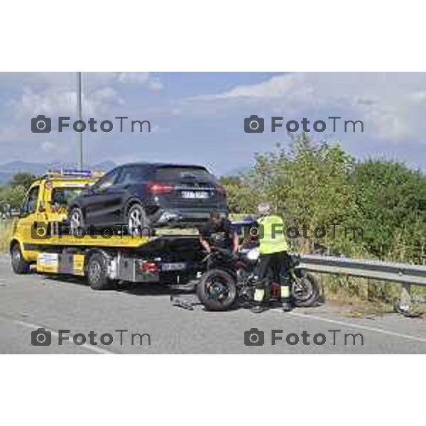 Tiziano Manzoni/LaPresse 17-08- 2024 Bergamo, Italia Cronaca Incontro Mornico al serio incidewnte mortale auto moto