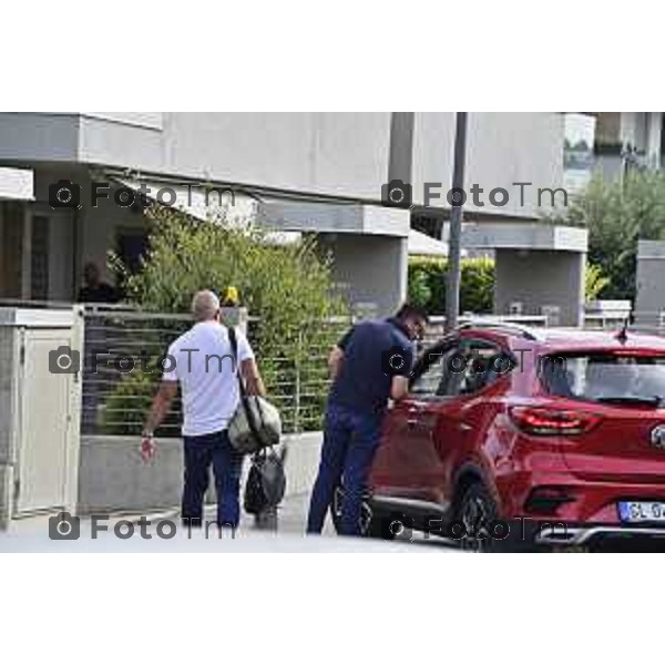 Tiziano Manzoni/LaPresse 22-08- 2024 Bergamo, Italia Cronaca Nera omicidio Sharon Verzeni Sergio Ruocco con i carabinieri sopraluogo all\'abitazione della coppia