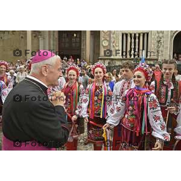 Tiziano Manzoni/LaPresse 26-08- 2024 Bergamo, Italia Cronacamessa vescovo e benedizione gruppi flocloristici per Sant\'Alessandro Patrono beschi