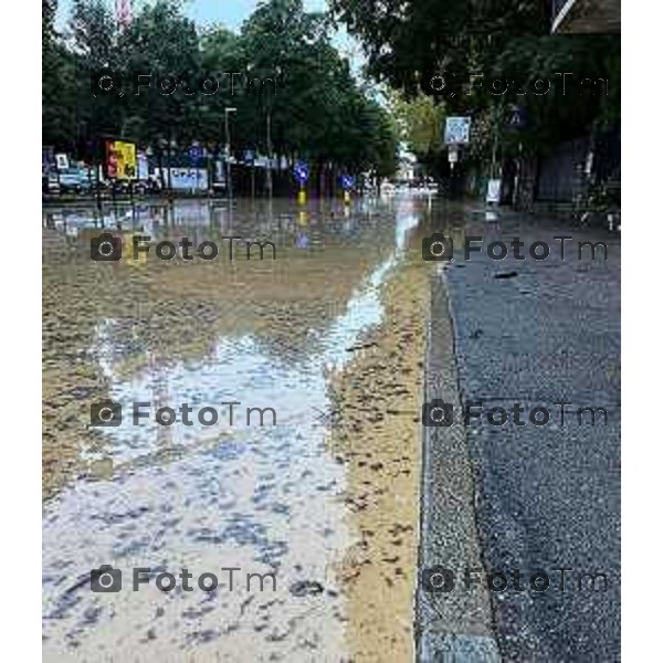 Tiziano Manzoni/LaPresse 9-09- 2024 Bergamo, Italia Cronaca zona palazzetto colpita dal maltempo e straripamento del torrente morla