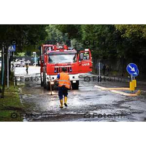 Tiziano Manzoni/LaPresse 9-09- 2024 Bergamo, Italia Cronaca zona palazzetto colpita dal maltempo e straripamento del torrente morla