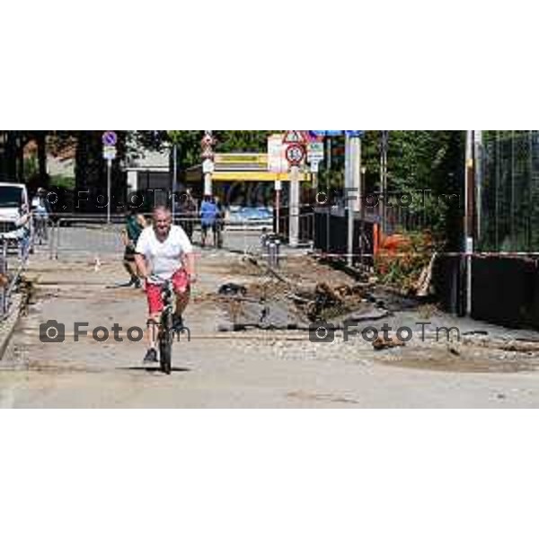 Tiziano Manzoni/LaPresse 9-09- 2024 Bergamo, Italia Cronaca Bergamo Via Ponte Pietra zona cantiere Teb cede la strada voragine