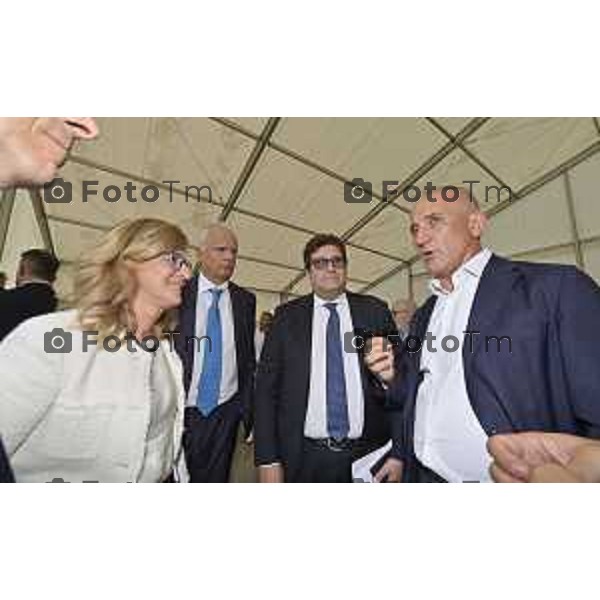 Tiziano Manzoni/LaPresse 11-09- 2024 Bergamo, Italia CronacaDalmine inaugura collegamento termovalorizzatore Rea e il sistema del teleriscaldamento A2A di Bergamo Marco Sperandio, Presidente di Rea Dalmine, e Renato Mazzoncini, Amministratore delegato di A2A. Interverranno l’assessore regionale all’Ambiente e al Clima Giorgio Maione, la sindaca di Bergamo Elena Carnevali, il sindaco di Dalmine Francesco Bramani e il consigliere delegato della Provincia di Bergamo Gianfranco Masper