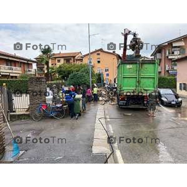 Tiziano Manzoni/LaPresse 14-09- 2024 Bergamo, Italia Cronaca Bergamo a una settimana dall\'alluvione del torrente Morla via Cameroni Famiglie che hanno subito allagamento Via Maironi