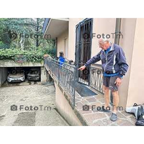 Tiziano Manzoni/LaPresse 14-09- 2024 Bergamo, Italia Cronaca Bergamo a una settimana dall\'alluvione del torrente Morla via Cameroni Famiglie che hanno subito allagamento Via Maironi