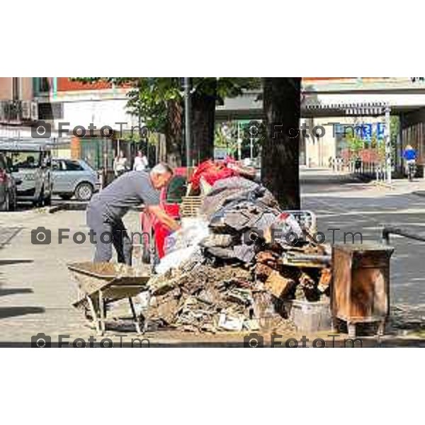 Tiziano Manzoni/LaPresse 14-09- 2024 Bergamo, Italia Cronaca Bergamo a una settimana dall\'alluvione del torrente Morla via Cameroni Famiglie che hanno subito allagamento Via Maironi