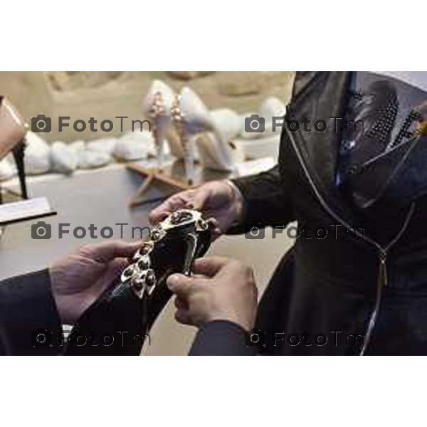 foto LaPresse - Tiziano Manzoni 26/11/2017 Bergamo - ITALIA Cronaca Presentazione scarpe gioiello di Ivan Rando Arando