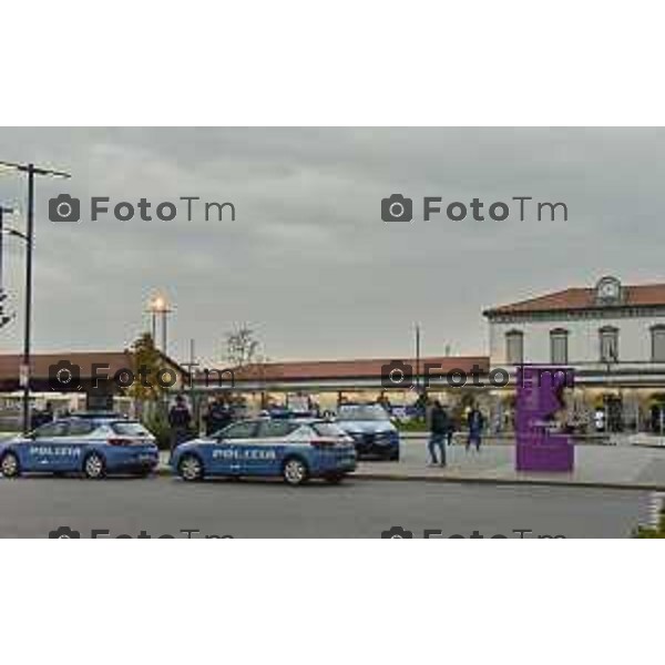 Tiziano Manzoni/LaPresse 26-09- 2024 Bergamo, Italia CronacaBergamo controlli stazione di ferroviaria