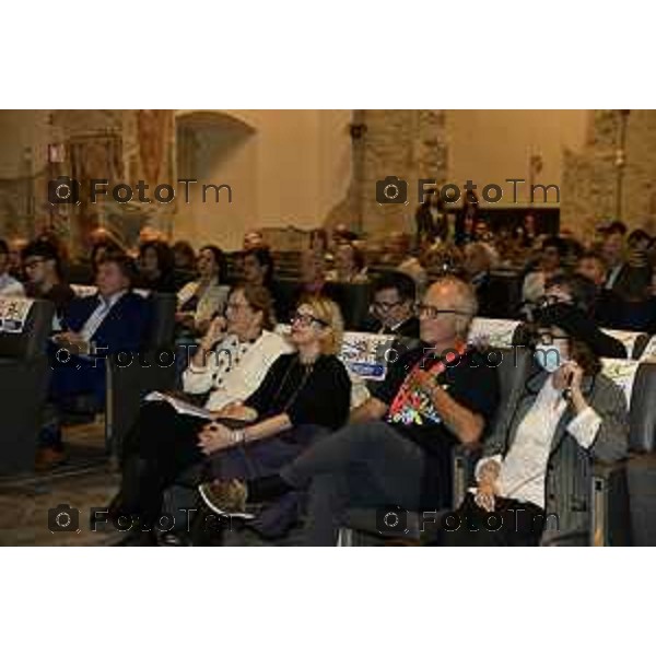 Tiziano Manzoni/LaPresse 27-09- 2024 Bergamo, Italia Cronaca Bergamo Bergamo XXII edizione i BergamoScienza S. Agostino, Aula Magna dell’Università degli Studi di Bergamo con la Premio Nobel Frances Hamilton Arnold. Gianvito Martino, neuroscienziato e presidente dell’Associazione BergamoScienza Luca Ausili dell’Università Vita-Salute San Raffaele.