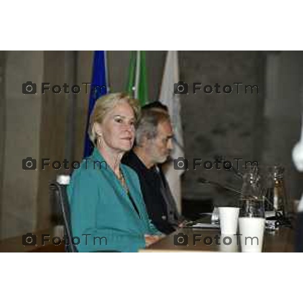 Tiziano Manzoni/LaPresse 27-09- 2024 Bergamo, Italia Cronaca Bergamo Bergamo XXII edizione i BergamoScienza S. Agostino, Aula Magna dell’Università degli Studi di Bergamo con la Premio Nobel Frances Hamilton Arnold. Gianvito Martino, neuroscienziato e presidente dell’Associazione BergamoScienza Luca Ausili dell’Università Vita-Salute San Raffaele.