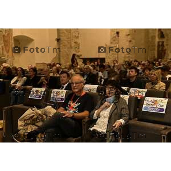 Tiziano Manzoni/LaPresse 27-09- 2024 Bergamo, Italia Cronaca Bergamo Bergamo XXII edizione i BergamoScienza S. Agostino, Aula Magna dell’Università degli Studi di Bergamo con la Premio Nobel Frances Hamilton Arnold. Gianvito Martino, neuroscienziato e presidente dell’Associazione BergamoScienza Luca Ausili dell’Università Vita-Salute San Raffaele.