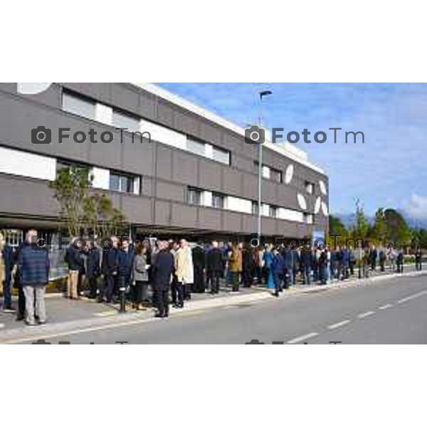 Tiziano Manzoni/LaPresse 05-10- 2024 Bergamo, Italia CronacaFondazione Carisma inaugura CasAlzheimer Presidente Attilio Fontana e Miro Radici