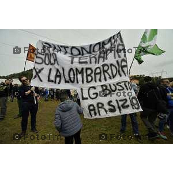 Pontida Bergamo raduno dei militanti leghisti sul sacro suolo di Pontida Matteo Salvini Viktor Orban Tiziano Manzoni/LaPresse 06-10- 2024 Bergamo, Italia Cronaca Politica