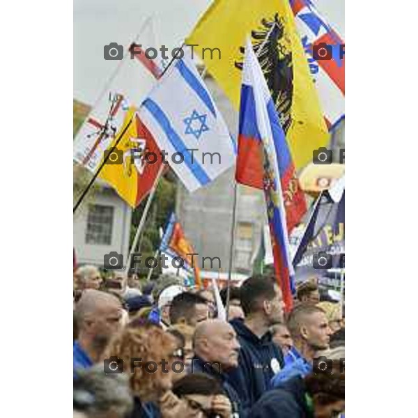 Pontida Bergamo raduno dei militanti leghisti sul sacro suolo di Pontida Matteo Salvini Viktor Orban Tiziano Manzoni/LaPresse 06-10- 2024 Bergamo, Italia Cronaca Politica