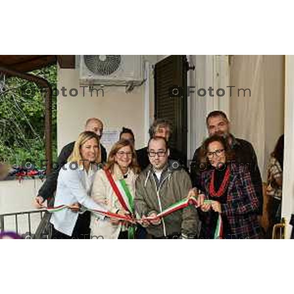 Tiziano Manzoni/LaPresse 10-10- 2024 Bergamo, Italia CronacaBergamo Percorsi di autonomia per persone con disabilità. Inaugurazione degli appartamenti in via Rovelli