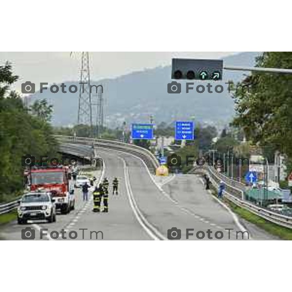 Tiziano Manzoni/LaPresse10-10- 2024 Bergamo, Italia Cronaca Nembro Bg piena del fiume Serio e allagamenti con sradicamento piloni ENEL