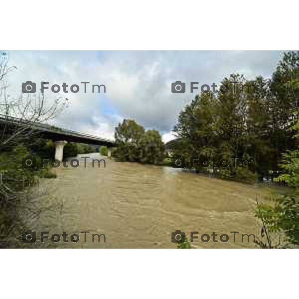 Tiziano Manzoni/LaPresse10-10- 2024 Bergamo, Italia Cronaca Nembro Bg piena del fiume Serio e allagamenti con sradicamento piloni ENEL