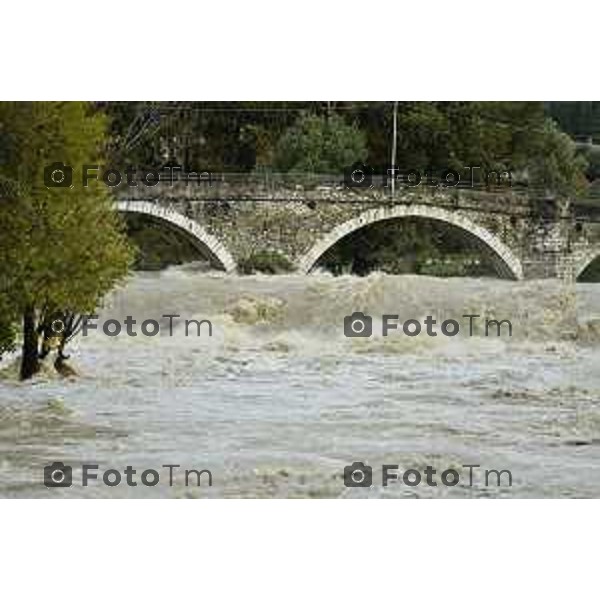 Tiziano Manzoni/LaPresse10-10- 2024 Bergamo, Italia Cronaca Nembro Bg piena del fiume Serio e allagamenti con sradicamento piloni ENEL