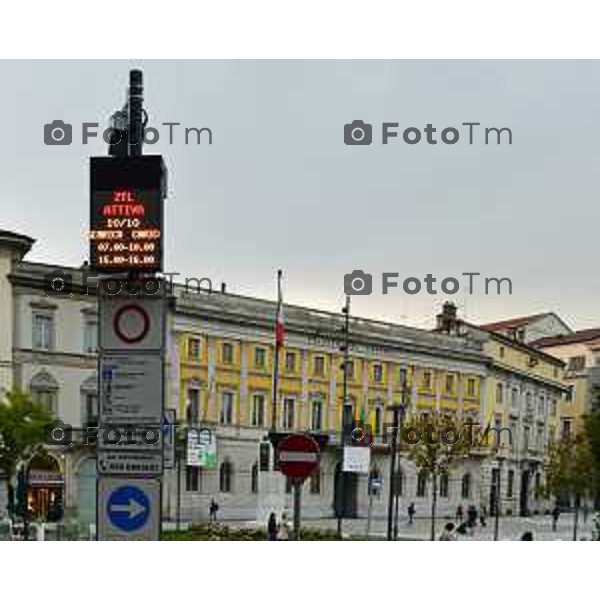 Bergamo Zona ZTL piazza Matteotti fronte comune telecamere varchi zona traffico limitato 