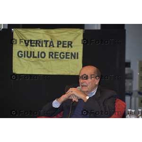 Tiziano Manzoni/LaPresse 21-10- 2024 Bergamo, Italia Cronaca Bergamo Filcams-Cgil incontro Pier Luigi Bersani “Valorizzare il lavoro per ridurre le disuguaglianze” Introduce l’incontro Nicholas Pezzè, segretario generale di Filcams-Cgil di Bergamo. A dialogare con Pier Luigi Bersani sarà Lorenzo Cortinovis, sindacalista della categoria