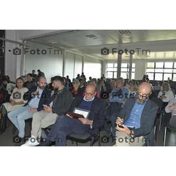 Tiziano Manzoni/LaPresse 21-10- 2024 Bergamo, Italia Cronaca Bergamo Filcams-Cgil incontro Pier Luigi Bersani “Valorizzare il lavoro per ridurre le disuguaglianze” Introduce l’incontro Nicholas Pezzè, segretario generale di Filcams-Cgil di Bergamo. A dialogare con Pier Luigi Bersani sarà Lorenzo Cortinovis, sindacalista della categoria