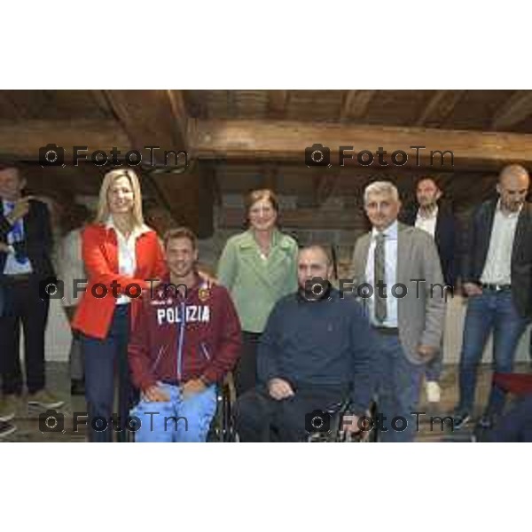 Tiziano Manzoni/LaPresse 29-10- 2024 Bergamo, Italia Cronaca Bergamo premiazione atleti paralimpici bergamaschi che hanno preso parte all\'ultima edizione dei Giochi. presenti il presidente della Provincia Pasquale Gandolfi, la delegata CONI Bergamo Lara Magoni, il delegato provinciale CIP - Comitato Italiano Paralimpico Bergamo Vincenzo Lolli. Oney Tapia Elena Carnevali – Giulia Terzi