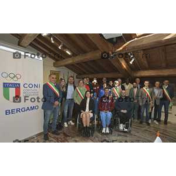 Tiziano Manzoni/LaPresse 29-10- 2024 Bergamo, Italia Cronaca Bergamo premiazione atleti paralimpici bergamaschi che hanno preso parte all\'ultima edizione dei Giochi. presenti il presidente della Provincia Pasquale Gandolfi, la delegata CONI Bergamo Lara Magoni, il delegato provinciale CIP - Comitato Italiano Paralimpico Bergamo Vincenzo Lolli. Oney Tapia Elena Carnevali – Giulia Terzi