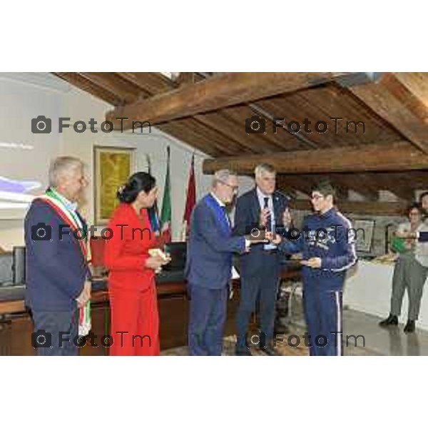 Tiziano Manzoni/LaPresse 29-10- 2024 Bergamo, Italia Cronaca Bergamo premiazione atleti paralimpici bergamaschi che hanno preso parte all\'ultima edizione dei Giochi. presenti il presidente della Provincia Pasquale Gandolfi, la delegata CONI Bergamo Lara Magoni, il delegato provinciale CIP - Comitato Italiano Paralimpico Bergamo Vincenzo Lolli. Oney Tapia Elena Carnevali – Giulia Terzi