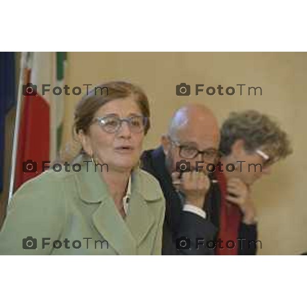 Tiziano Manzoni/LaPresse 29-10- 2024 Bergamo, Italia Cronaca Bergamo presentare l’istituzione del Nucleo di Polizia di Prossimità appiedato nell’ambito del sistema organizzativo del Corpo di Polizia Locale. Sindaca Elena Carnevali, l’assessore alla Sicurezza Giacomo Angeloni, l’assessora all’educazione alla legalità Marzia Marchesi con il dirigente ad interim della Polizia Locale Virgilio Appiani e il Vicecomandante Antonio Bettoni.