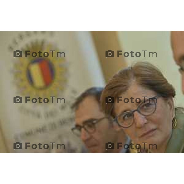 Tiziano Manzoni/LaPresse 29-10- 2024 Bergamo, Italia Cronaca Bergamo presentare l’istituzione del Nucleo di Polizia di Prossimità appiedato nell’ambito del sistema organizzativo del Corpo di Polizia Locale. Sindaca Elena Carnevali, l’assessore alla Sicurezza Giacomo Angeloni, l’assessora all’educazione alla legalità Marzia Marchesi con il dirigente ad interim della Polizia Locale Virgilio Appiani e il Vicecomandante Antonio Bettoni.