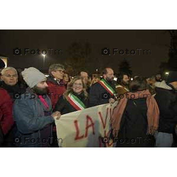 Tiziano Manzoni/LaPresse 25-11- 2024 Bergamo, Italia Cronaca Bergamo giornata contro il la violenza sulle donne sfilata 2024.