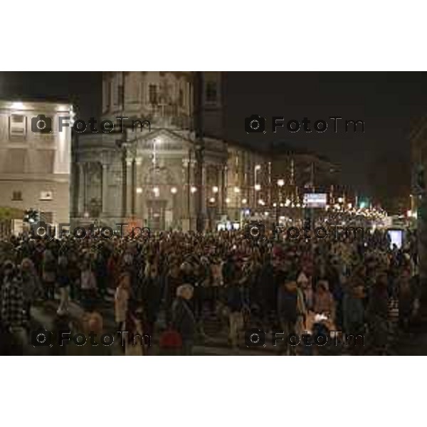 Tiziano Manzoni/LaPresse 25-11- 2024 Bergamo, Italia Cronaca Bergamo giornata contro il la violenza sulle donne sfilata 2024.