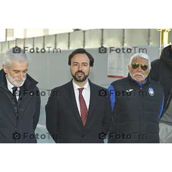 Tiziano Manzoni/LaPresse 6-12- 2024 Bergamo, Italia Cronaca taglio del nastro del nuovo Parcheggio interrato di piazzale Goisis – Curva Sud. Andrea Fabris, Direttore Generale Corporate Atalanta BC Liliana Donato, Direttore Generale ATB Mobilità Marco Berlanda, Assessore alle politiche della mobilità del Comune di Bergamo