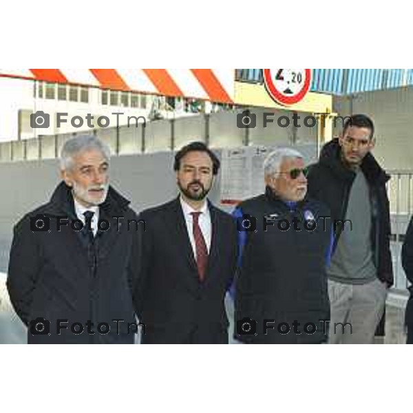 Tiziano Manzoni/LaPresse 6-12- 2024 Bergamo, Italia Cronaca taglio del nastro del nuovo Parcheggio interrato di piazzale Goisis – Curva Sud. Andrea Fabris, Direttore Generale Corporate Atalanta BC Liliana Donato, Direttore Generale ATB Mobilità Marco Berlanda, Assessore alle politiche della mobilità del Comune di Bergamo