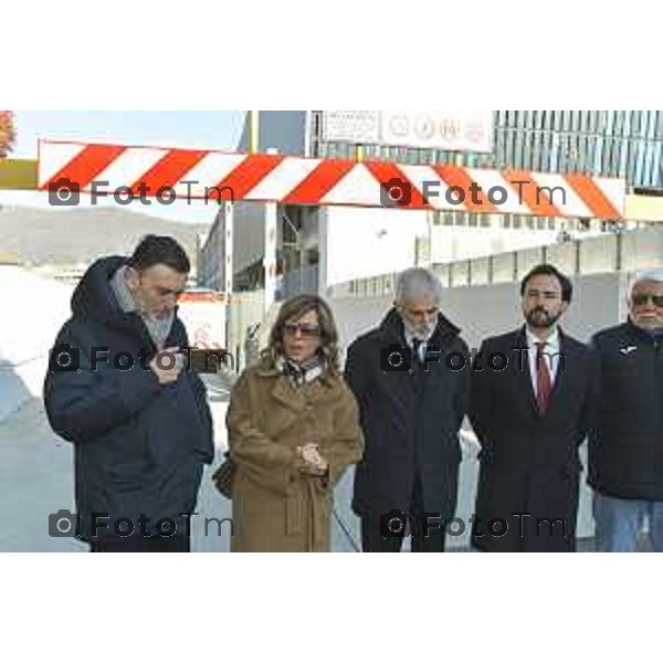 Tiziano Manzoni/LaPresse 6-12- 2024 Bergamo, Italia Cronaca taglio del nastro del nuovo Parcheggio interrato di piazzale Goisis – Curva Sud. Andrea Fabris, Direttore Generale Corporate Atalanta BC Liliana Donato, Direttore Generale ATB Mobilità Marco Berlanda, Assessore alle politiche della mobilità del Comune di Bergamo