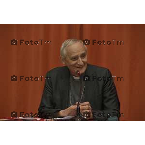 Tiziano Manzoni/LaPresse 14-12- 2024 Bergamo, Italia Cronaca Bergamo cardinale Matteo Maria Zuppi, presidente della Conferenza Episcopale Italiana alla chiesa Santa lucia don Giambattista Boffi