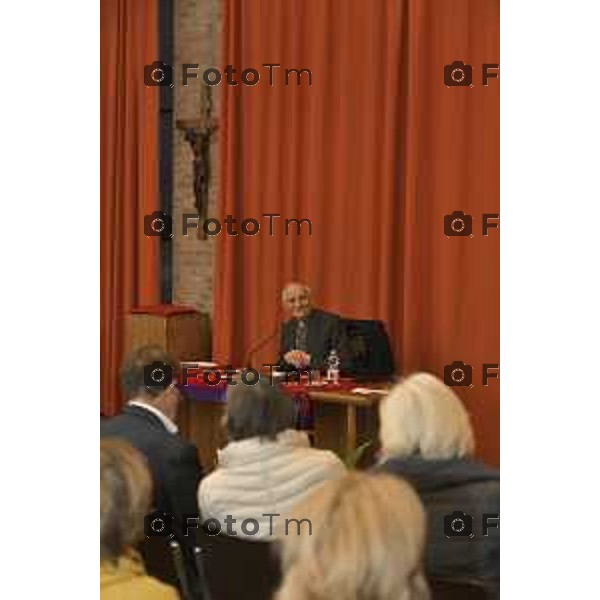 Tiziano Manzoni/LaPresse 14-12- 2024 Bergamo, Italia Cronaca Bergamo cardinale Matteo Maria Zuppi, presidente della Conferenza Episcopale Italiana alla chiesa Santa lucia don Giambattista Boffi