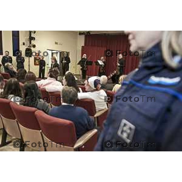 Tiziano Manzoni/LaPresse 20-12- 2024 Italia Cronaca Bergamo concerto Donizetti Opera Ensemble festival pianistico carcere Gleno presidente del Festival, dott.ssa Guadalupi Gennaro e la direttrice del carcere Antonina D\'Onofrio.