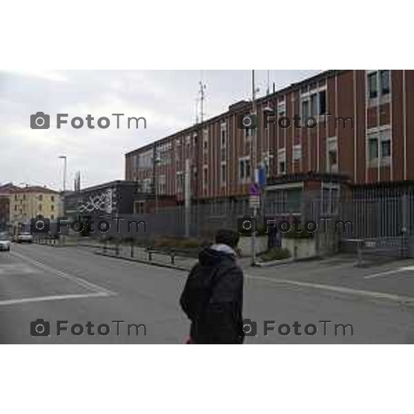 Tiziano Manzoni/LaPresse 4-01- 2025 Bergamo, Italia Cronaca Nera Bergamo omicidio Mamadi Tunkara Addetto sicurezza carrefur accoltellato in centro Bg L\'arrivo del presunto omicida 28 enne del Togo