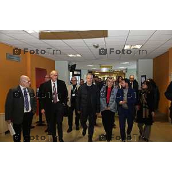 Tiziano Manzoni/LaPresse 6-1- 2025 Italia Cronaca Ospedale di Treviglio-Caravaggio inaugurazione Acceleratore Lineare Welfare, Guido Bertolaso.