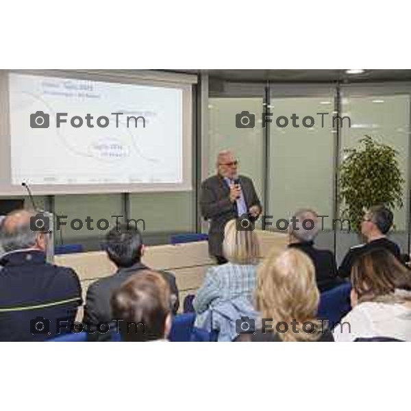 Tiziano Manzoni/LaPresse 18-1- 2025 Italia Cronaca Dalmine Centrale UNICA 116117 di Bergamo, gestione della ex guardia medica, punto di arrivo di un percorso condiviso tra la Direzione Generale Welfare di Regione Lombardia, AREU, ATS Bergamo e le tre ASST Papa Giovanni XXIII, Bergamo Est e Bergamo Ovest.