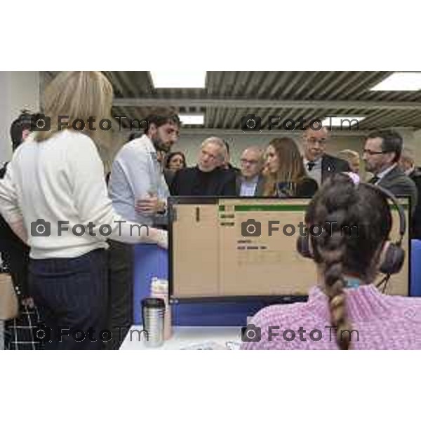 Tiziano Manzoni/LaPresse 18-1- 2025 Italia Cronaca Dalmine Centrale UNICA 116117 di Bergamo, gestione della ex guardia medica, punto di arrivo di un percorso condiviso tra la Direzione Generale Welfare di Regione Lombardia, AREU, ATS Bergamo e le tre ASST Papa Giovanni XXIII, Bergamo Est e Bergamo Ovest.