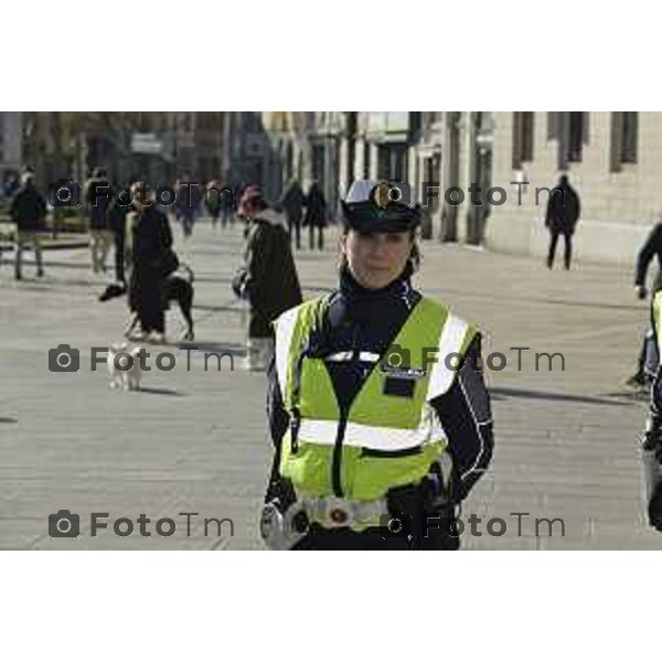 Tiziano Manzoni/LaPresse 24-1- 2025 Italia Cronaca presentazione del nucleo polizia di prossimità appiedato la Sindaca Elena Carnevali, l’assessore alla Sicurezza Giacomo Angeloni con la comandante della Polizia Locale Monica Porta.