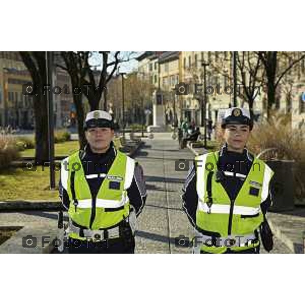 Tiziano Manzoni/LaPresse 24-1- 2025 Italia Cronaca presentazione del nucleo polizia di prossimità appiedato la Sindaca Elena Carnevali, l’assessore alla Sicurezza Giacomo Angeloni con la comandante della Polizia Locale Monica Porta.