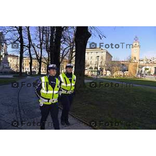 Tiziano Manzoni/LaPresse 24-1- 2025 Italia Cronaca presentazione del nucleo polizia di prossimità appiedato la Sindaca Elena Carnevali, l’assessore alla Sicurezza Giacomo Angeloni con la comandante della Polizia Locale Monica Porta.