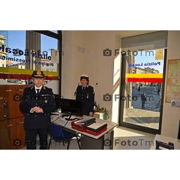 Tiziano Manzoni/LaPresse 24-1- 2025 Italia Cronaca presentazione del nucleo polizia di prossimità appiedato la Sindaca Elena Carnevali, l’assessore alla Sicurezza Giacomo Angeloni con la comandante della Polizia Locale Monica Porta.