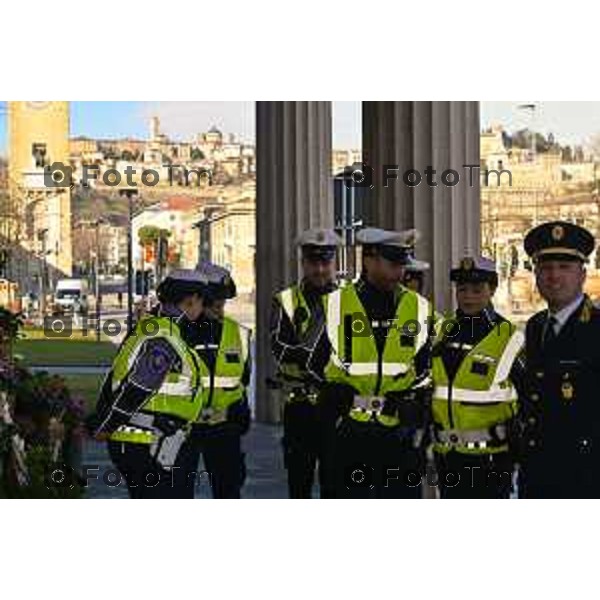 Tiziano Manzoni/LaPresse 24-1- 2025 Italia Cronaca presentazione del nucleo polizia di prossimità appiedato la Sindaca Elena Carnevali, l’assessore alla Sicurezza Giacomo Angeloni con la comandante della Polizia Locale Monica Porta.