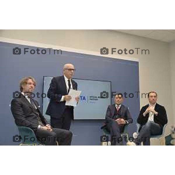 Tiziano Manzoni/LaPresse 24-1- 2025 Italia Cronaca Bergamo inaugurato ufficialmente Habilita Sport Medicine Presidente Dott. Roberto Rusconi e Direttore Generale Andrea Rusconi con gli sportivi De Ron e Dovizioso