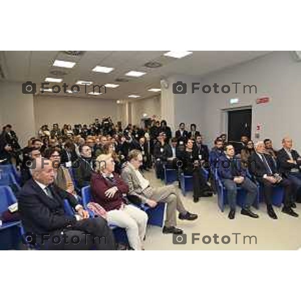 Tiziano Manzoni/LaPresse 24-1- 2025 Italia Cronaca Bergamo inaugurato ufficialmente Habilita Sport Medicine Presidente Dott. Roberto Rusconi e Direttore Generale Andrea Rusconi con gli sportivi De Ron e Dovizioso